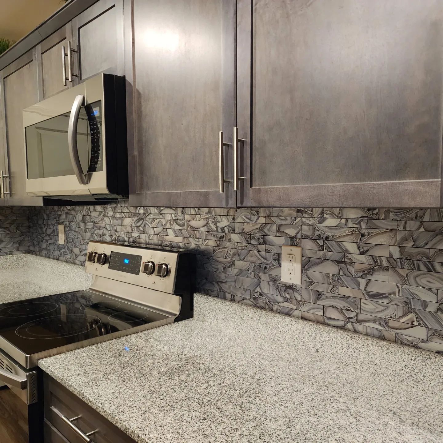 Kitchen backsplash